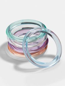 Elegante Brazalete de Resina Hecho a Mano con Acabado Liso y Brillante de Primera Calidad, Brazalete de Resina de Lujo Hecho a Mano, Pieza Única - Product Image 3