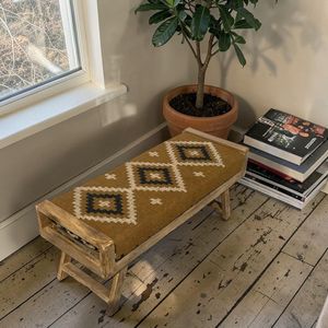 Banc ottoman traditionnel fait main en jute Kilim avec pieds en bois, rembourré style bohème, repose-pieds fixe multicolore, ottoman d'appartement écologique - Product Image 4
