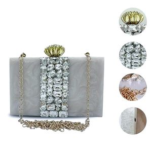 Pochette de mariée en résine pour femme, sac à bandoulière élégant en résine marbrée blanche avec pierres, design de créateur, avec poche, pour mariage - Product Image 5