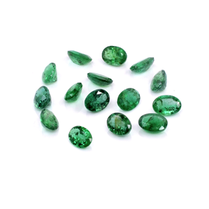 Émeraudes zambiennes naturelles, ovales calibrées 6x8mm, pierres précieuses facettées naturelles, prêtes à l'emploi pour la création de bijoux. - Product Image 1
