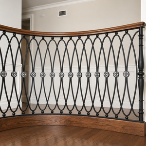 Rampe d'escalier en fer noir orné avec balustres à motifs floraux et main courante en bois pour un design de balcon intérieur luxueux - Product Image 2