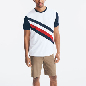 เสื้อยืดลำลองผู้ชายลายทางพรีเมียม แฟชั่นคอกลม แขนสั้น ผ้าฝ้ายผสม ระบายอากาศได้ดี สำหรับฤดูร้อน ดีไซน์ทันสมัย สีสันตัดกัน - Product Image 1