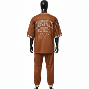 Ensemble de pantalon et maillot en mesh polyester respirant pour homme, 180 GSM, vêtements de sport, panneau contrastant marron, logo brodé personnalisé, ensemble 2 pièces pour homme - Product Image 2