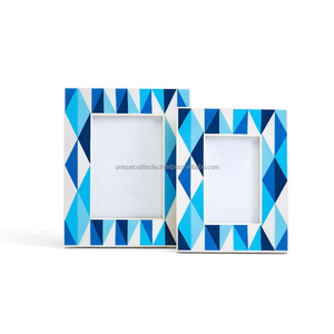 Marco de Fotos de Madera Hecho a Mano con Ébano y Patrón de Mosaico a Cuadros Naturales, Decoración Atemporal para el Hogar - Product Image 2