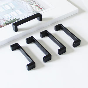 Poignée de meuble carrée contemporaine en alliage de zinc noir mat, poignée de tiroir minimaliste, quincaillerie de mobilier écologique et durable - Product Image 4