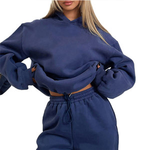 Ensemble de survêtement à capuche pour femme, respirant, coupe ample, personnalisé, streetwear, éco-responsable, OEM ODM - Product Image 3