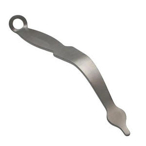 Retractor de Rodilla Chandler de 9.5 Pulgadas, Curvo, de Acero Inoxidable, Retractor Quirúrgico Ortopédico con Mango Curvo, CE - Product Image 2