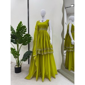 Conjunto de Traje de Chifón de Diseñador para Fiestas, Talla XL, con Detalles de Hilo y Lentejuelas - Product Image 2