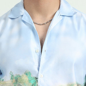 เสื้อเชิ้ตแขนสั้นลำลองสำหรับผู้ชาย ลายภูมิทัศน์วาดด้วยมือ ทรงปกติ ผ้าทอ สีฟ้าอมเขียว - Product Image 6