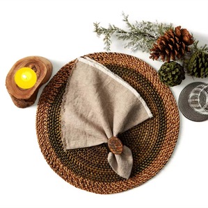 Napperon rond en rotin Bullseye tissé à la main parfait pour la décoration de Table de Thanksgiving et la configuration de la Table à manger - Product Image 4