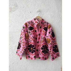 Chaqueta Corta de Algodón Bordada con Diseño Floral Estilo Boho Suzani Rosa para Mujer, Atuendo Étnico para Festivales - Product Image 1