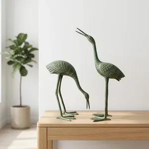 Paire de figurines de grue en bronze faites à la main, finition patinée, sculpture animale minimaliste, décoration de table, présentation pour salon - Product Image 3
