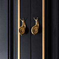 Poignée de tiroir décorative personnalisable en alliage de zinc artisanal, forme T, finition or brossé, style escargot traditionnel