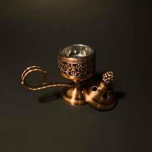 Porte-encens en laiton massif avec couvercle, coupe Dhuni décorative, fournisseur en gros pour l'exportation, pour la décoration de restaurants, hôtels et maisons - Product Image 1