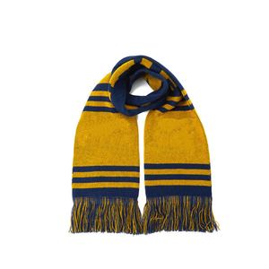 Écharpe de supporter de football tricotée personnalisée avec logo, écharpe de club de football jacquard OEM avec franges et pompons, vente en gros, fabricant B2B - Product Image 3