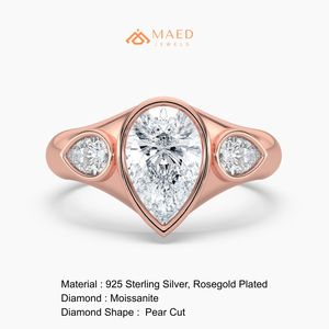 Anillo de Compromiso de Oro Rosa de 14K con Tres Piedras de Moissanita Corte Pera, Joyería Nupcial, Regalo para Mujer, Tendencia en EE. UU. - Product Image 6