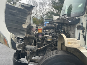 Camión de Caja Comercial de Uso Medio con Transmisión Automática, Años 2012/2013, en Buen Estado, con 195,254 Millas - Product Image 6