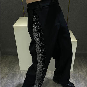 Pantalones Anchos Negros para Hombre con Franja Lateral de Pedrería, Cintura Alta, Estilo Urbano - Product Image 4
