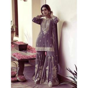 Ensemble 3 pièces élégant Salwar Kameez Dupatta avec de magnifiques broderies, design moderne réversible, en pure soie chino allemande pour les fêtes - Product Image 1