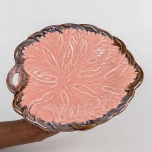 Plateau de service unique en céramique turquoise fait main avec texture artistique, idéal pour servir des collations, des fruits et décorer la cuisine - Product Image 3