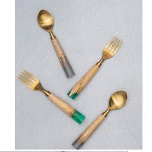 Vente en gros d'usine : Ensemble de couverts modernes haut de gamme en acier inoxydable plaqué or, personnalisable - Product Image 1