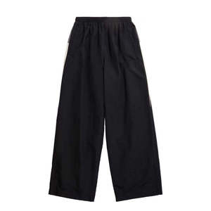 Conjunto de chándal cortavientos oversize para hombre: chándal con cremallera completa y pantalón de pierna ancha, ropa deportiva y streetwear. - Product Image 4