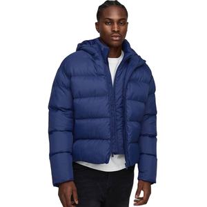 เสื้อแจ็คเก็ตพัฟเฟอร์มีฮู้ดสำหรับผู้ชาย สไตล์สตรีทแวร์ฤดูหนาว แบบขายส่ง รับทำโลโก้ตามสั่ง ผ้าแคนวาสซิปแบบวอช แจ็คเก็ตบุใยสำหรับกิจกรรมกลางแจ้ง - Product Image 1