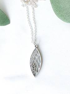 Collar de Plata de Ley 925 con Diseño de Telaraña, Colgante Gótico de 31 mm, Joyería de Halloween, Regalo Minimalista al por Mayor para Mujer - Product Image 3