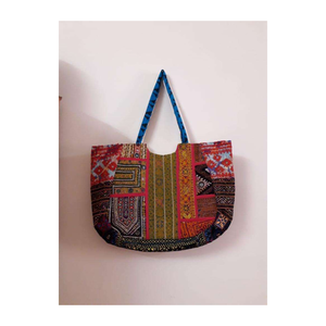 Bolso Tote Étnico Bordado a Mano con Patrones Tribales Coloridos para Uso Diario Informal - Product Image 2