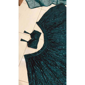 Lehenga Choli de créateur avec broderie séquentielle pour les occasions de fête - Product Image 5