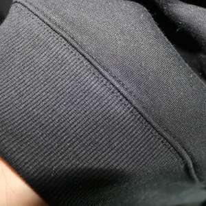 Sudadera BOUJEE BLACK con cuello alto, 100% NEGRO, con apliques bordados, cuello ancho, URBAN PRODUCTIONS - Product Image 6