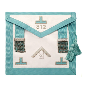 Tablier maçonnique en cuir brodé fait main Pennsylvania Master Blue Lodge, blanc, bleu marine, moiré, avec chaînes argentées et pompons, pour franc-maçon - Product Image 2
