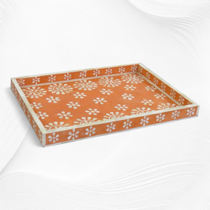 Plateau rectangulaire noir avec incrustation d'os, décor floral délicat et poignées découpées sur les côtés, disponible à prix de gros. - Product Image 3