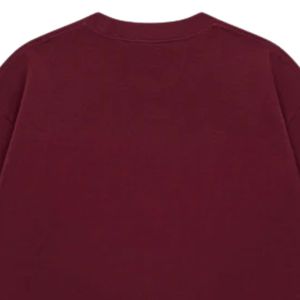 เสื้อยืดโอเวอร์ไซส์สีแดงเบอร์กันดี แขนสั้น คอกลม ผ้าฝ้าย สไตล์ลำลอง สตรีทแวร์ พิมพ์ลายโลโก้เล็กๆ ที่อก เสื้อยืดฤดูร้อน - Product Image 4