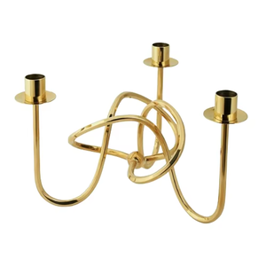 Elegante portavelas con brillo metálico que mejora la estética visual general de cualquier espacio. - Product Image 5