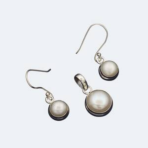 ต่างหูเงินแท้ 925 ประดับมุกน้ำจืดทรงสวย งานแฮนด์เมดคุณภาพพรีเมียม สำหรับผู้หญิง เหมาะเป็นของขวัญ - Product Image 4