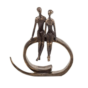 Elegante escultura de aluminio fundido inspirada en la naturaleza, con superficies refinadas y una presencia artística atemporal. - Product Image 2