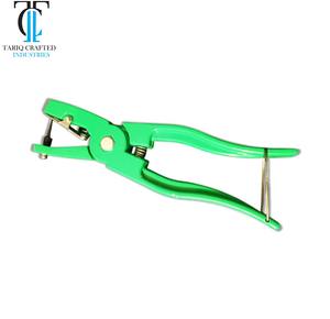 Pinzas Manuales Veterinarias para Etiquetas de Oreja, Aplicador de Identificación Animal de Alta Resistencia, TARIQ CRAFTED INDUSTRIES - Product Image 3