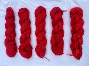 Fil de soie de sari chenille multicolore teint à la main, écologique, antibactérien, recyclé, texture douce, pour tricot, crochet et tissage - Product Image 3