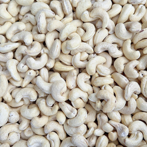 Reasonable Price Cashew Kernels Kaju Cashew <b>Nuts</b> SANTIGO Kaju Low Price Exported To Middle East - Product Image 1