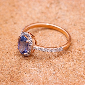 แหวนหมั้นเพชรทรงวงรีประดับไพลินสีน้ำเงินธรรมชาติ ทองคำแท้ 18K แบบขายส่ง ดีไซน์วินเทจ ประดับเพชรรอบวง สำหรับผู้หญิง เครื่องประดับคุณภาพสูง - Product Image 4