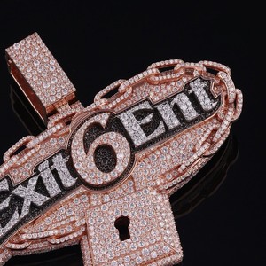 Joyería para Raperos, Colgante de Plata de Ley 925 con Baño de Rodio y Moissanita, Dos Tonos en Oro Rosa, Cierre de Corazón, Letra y Nombre Personalizados - Product Image 2