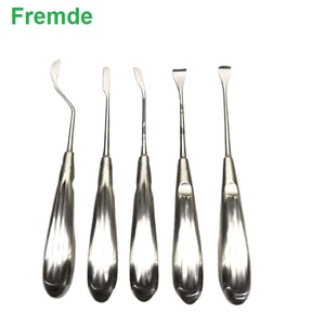 La attelle Kramer, en acier enduit d'époxy, mesure 80 cm de long et 10 cm de large, conçue pour immobiliser les membres inférieurs ou supérieurs. - Product Image 6