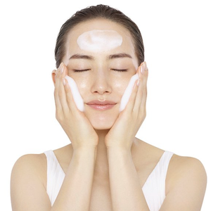 คิวเรล โฟมมิ่ง เฟเชียล วอช (อินเทนซีฟ มอยส์เจอร์ แคร์) 150 มล. - Product Image 2