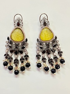 Pendientes Colgantes Chandbali Vintage con Forma de Campana, Naturales, Tradicionales Indios, Chapados en Oro, Joyería Étnica para Fiestas y Bodas - Product Image 3
