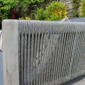 Elegante Sofá Redondo para Exteriores con Cojines y Estructura de Madera - Product Image 4