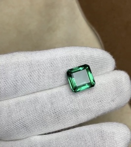 พลอยมรกตธรรมชาติทรงสี่เหลี่ยม สีเขียวสดใส น้ำหนัก 1.70 กะรัต จาก GEMS INTERNATIONAL สำหรับทำเครื่องประดับชั้นดี - Product Image 4