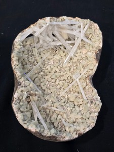 Scolaco Cluster, spécimen de cristal de roche naturel, figurine en forme libre écologique pour la décoration de la maison et les mariages sur le thème de l'amour - Product Image 3