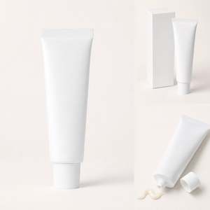 ครีมบำรุงผิวหน้า Calm Blemish Barrier ผสมสควาเลน ไฮยาลูรอนิก แอซิด เอคโทอิน และคอลลาเจน เพื่อผิวชุ่มชื้น กระจ่างใส และกระชับ - Product Image 1