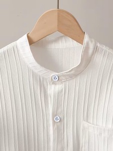 Ensemble décontracté printemps-été pour enfants, nouveau, confortable et élégant, avec T-shirt à rayures ondulées et short à rayures vertes à revers - Product Image 4